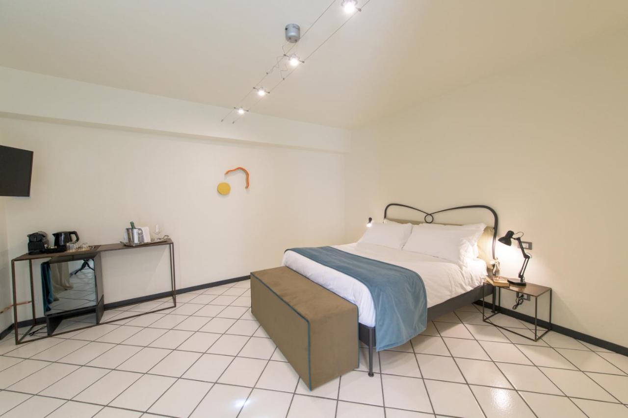 غافي Palazzo Sertorio Suites المظهر الخارجي الصورة